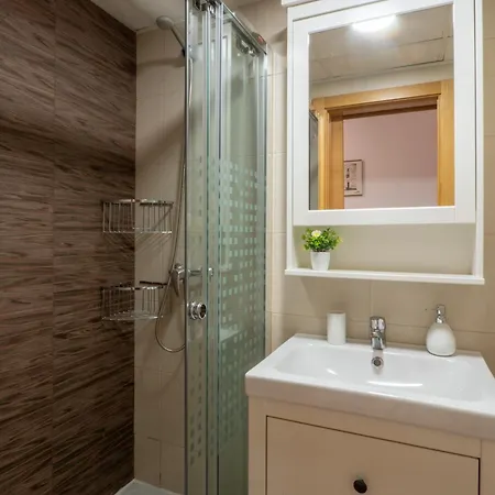 Bhost - María Auxiliadora