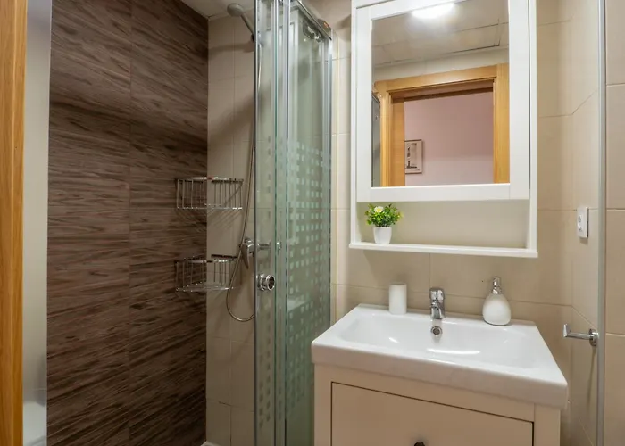 Bhost - María Auxiliadora